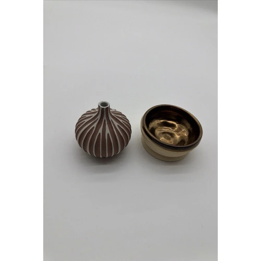 Callidora Studio lidded ceramic